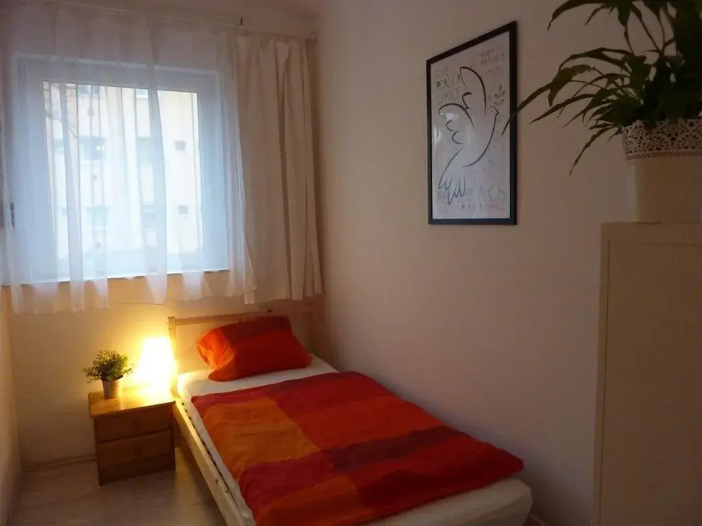 Plaza Rooms