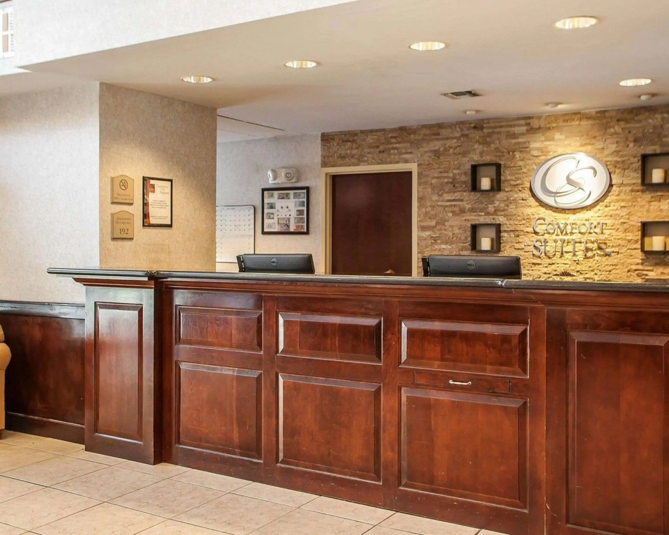 Comfort Suites East Brunswick - South River