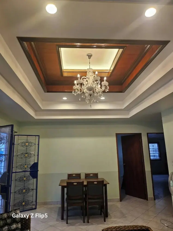 Room in Guest Room - Room 2 in a Superb House in Exceptional City Center