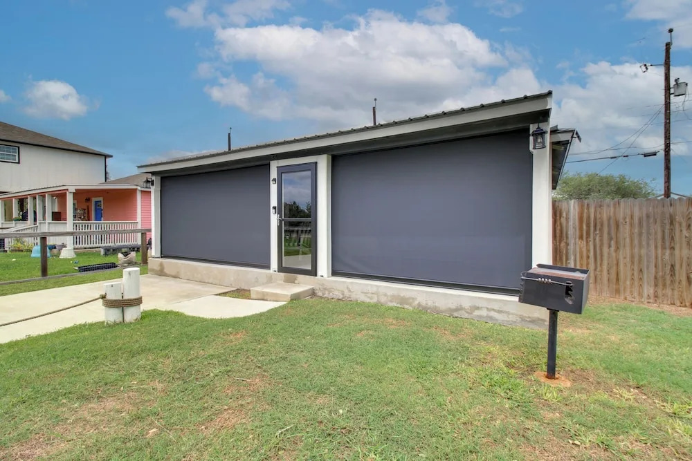 Heron Bay Cottage w/ Patio in Rockport!