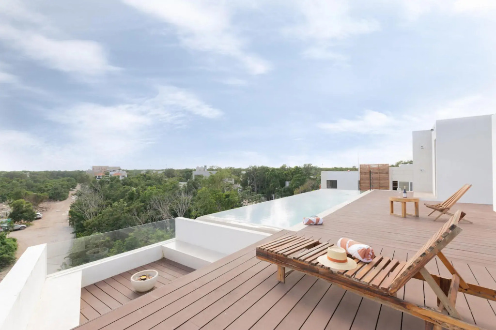 Modern 4BR Apartment  | La Veleta | Rooftop Pool | Amazing Amenities | Incredible Jungle View