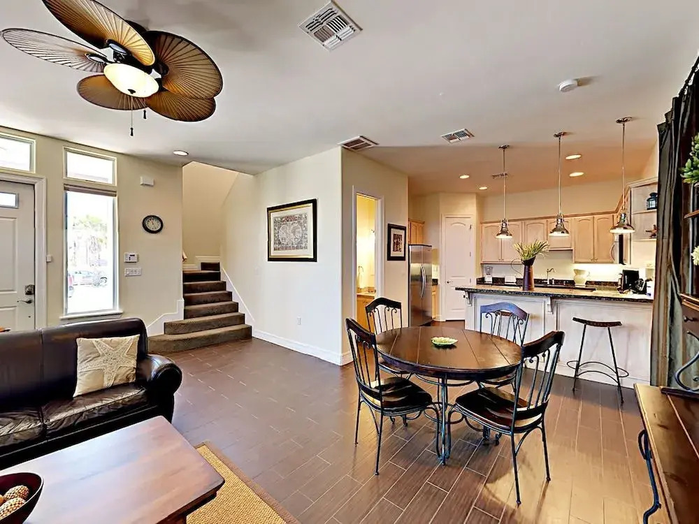 132 E Capricorn Drive Condo - 2 Br condo by RedAwning