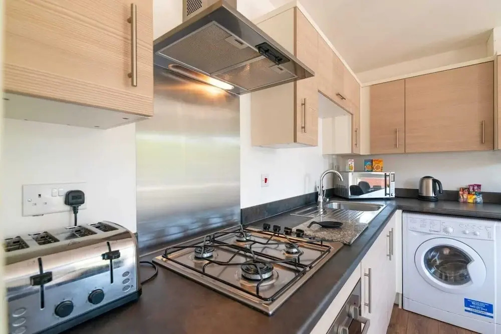 Executive City Apartment -Near Greengate