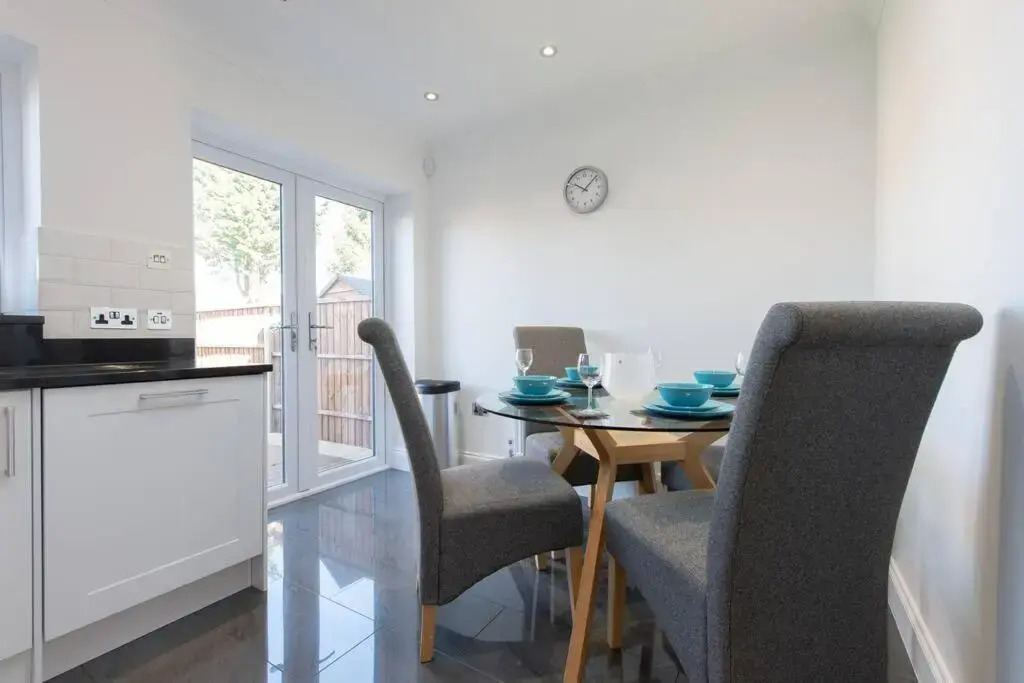 Trendy 2 Bed - A hidden Luxury in Hayes nr Heathrow