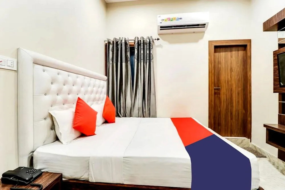 Goroomgo Harihar Guest House Haridwar