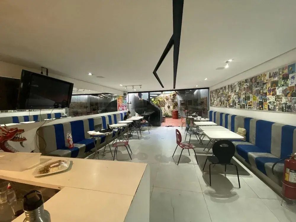 Hacker Hostel - Metro Paraiso