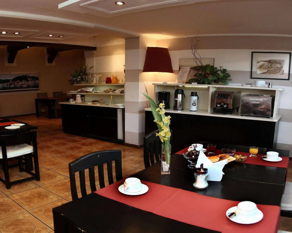 Piero's Hotel