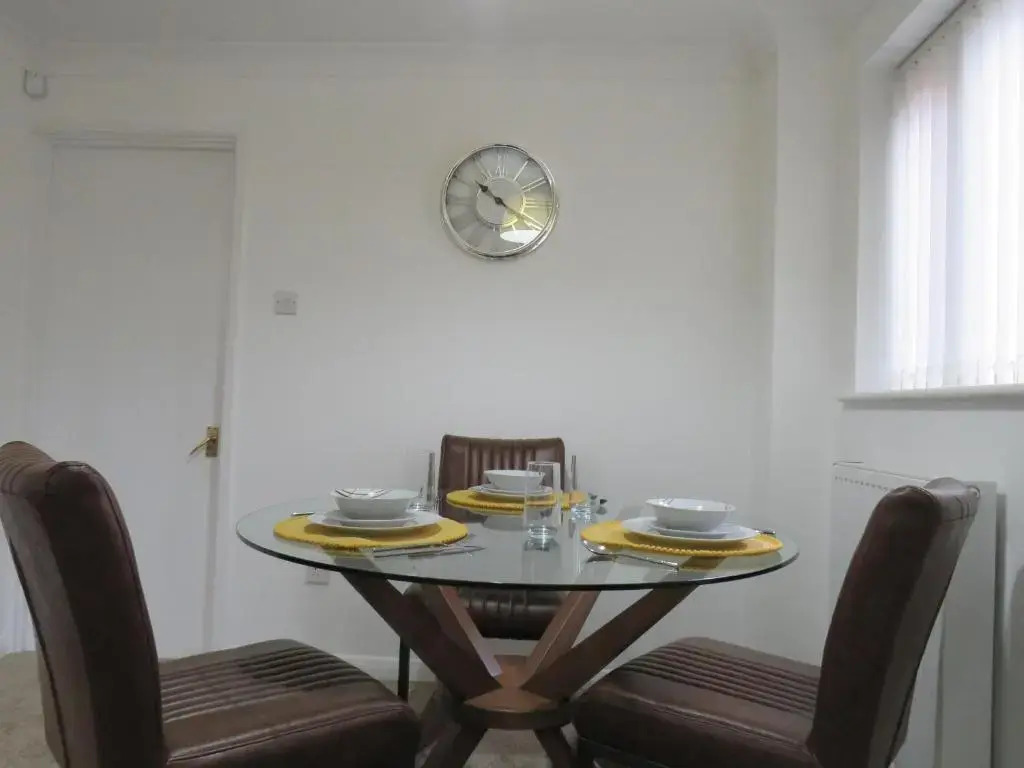 Remarkable and Perfect 3 Bed House in Nottingham