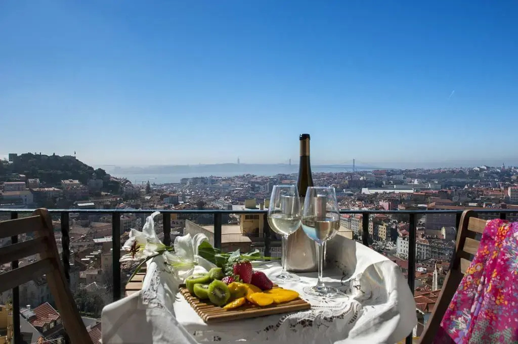 Graça - Castle | Lisbon Cheese & Wine Apartments