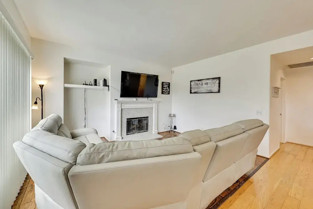 Lake Elsinore Vacation Rental ~ 4 Mi to the Lake!