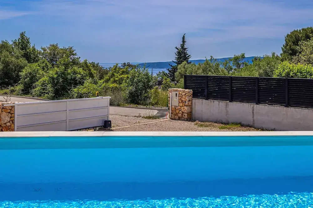 Villa MENTA IV