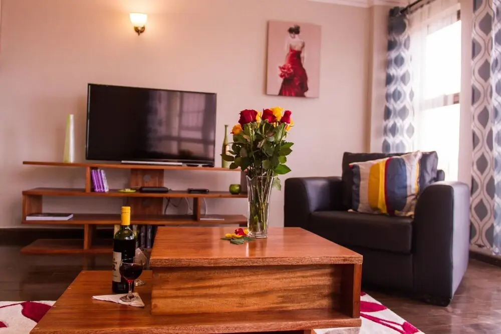 Huku Qwetu C5 City Breeze Apartment