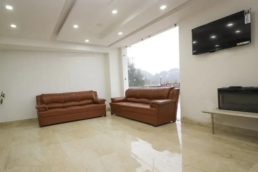 OYO 28425 Dal Lake Resort