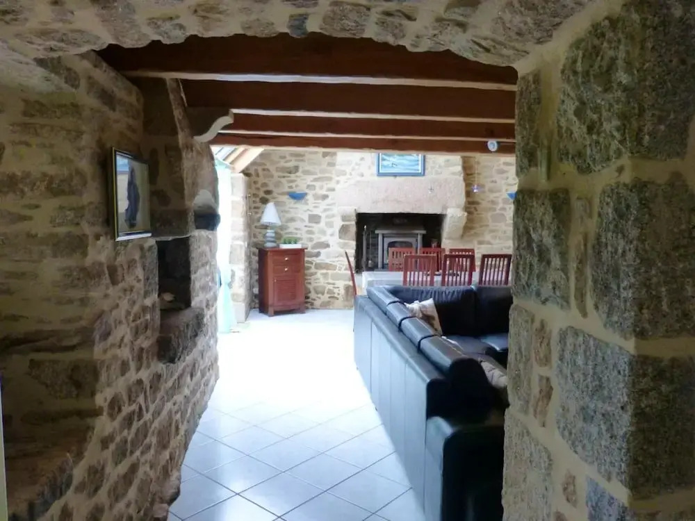 Villa With 4 Bedrooms in Plourin, With Private Pool, Enclosed Garden and Wifi - 4 km From the Beach