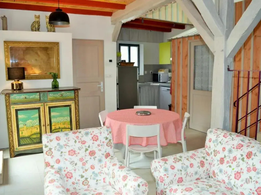 Gîte atypique avec garage et cour privée en Touraine - FR-1-381-280