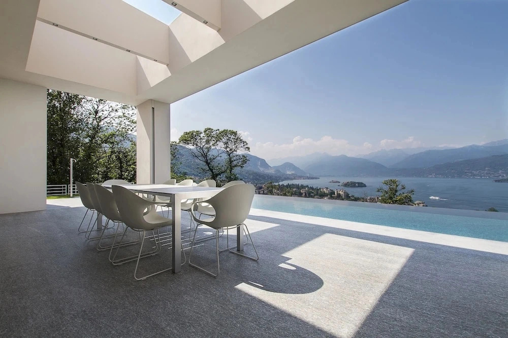 Modern Oasis Overlooking Lake Maggiore