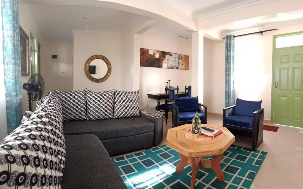 MILIMANI DRIVE LIVING I LUXE FLAWLESSLY FURNISHED UNITs