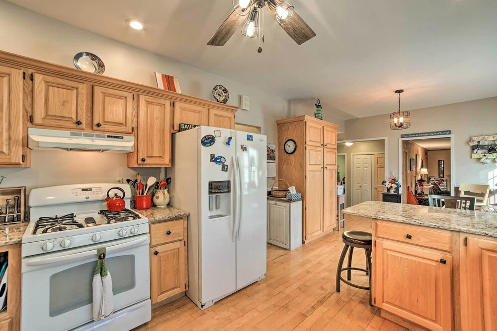 Spacious Michigan Home w/ Private Hot Tub