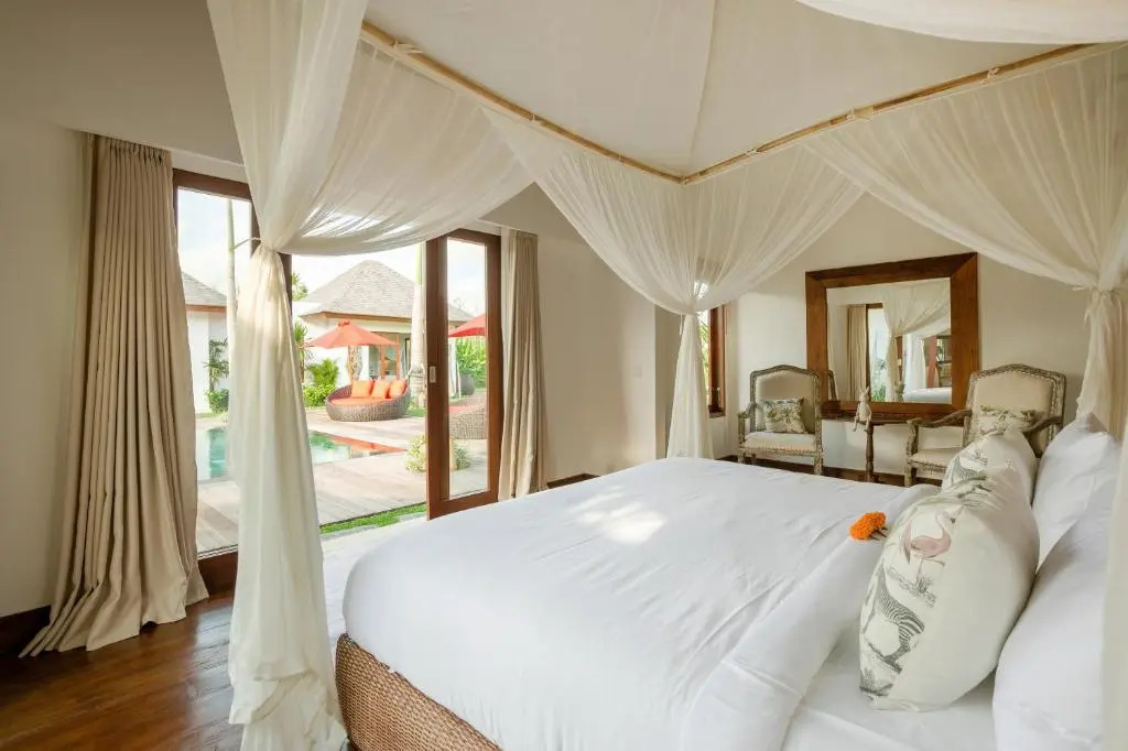 Villa Naty Canggu - 6 Bedrooms Luxury Villa
