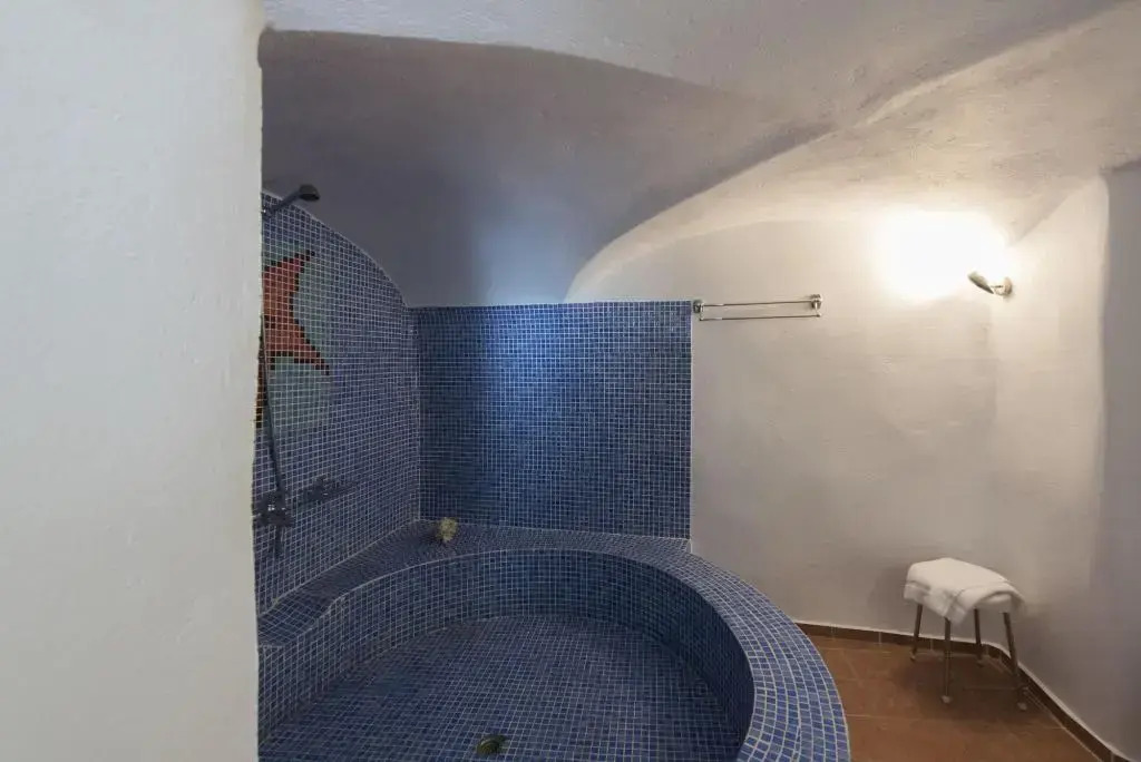 Kastro Suites