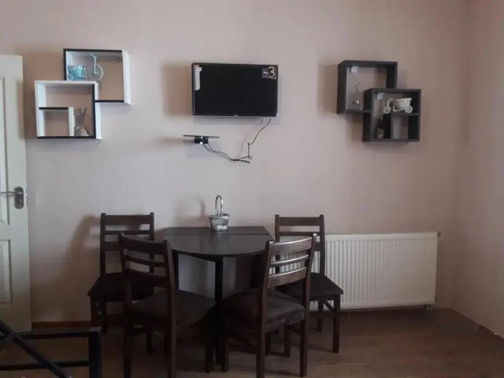 Luxuri Apartment
