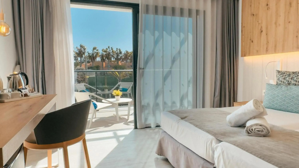 Отель BLUESEA Corralejo Village