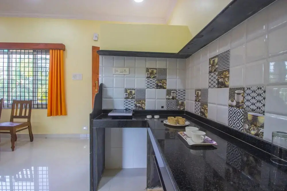 OYO 18947 Home Modern Stay Morjim Beach