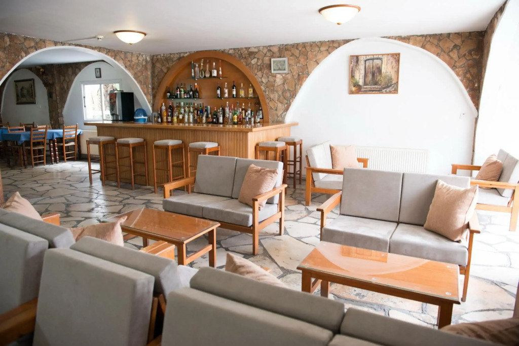 Le Village Hotel