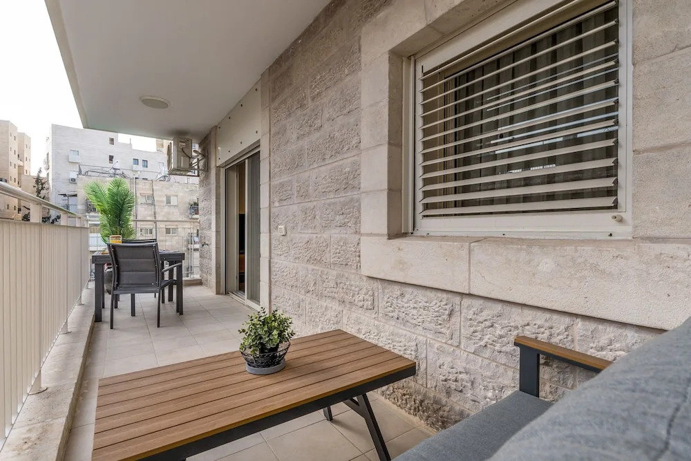 Charming One bedroom with balcony