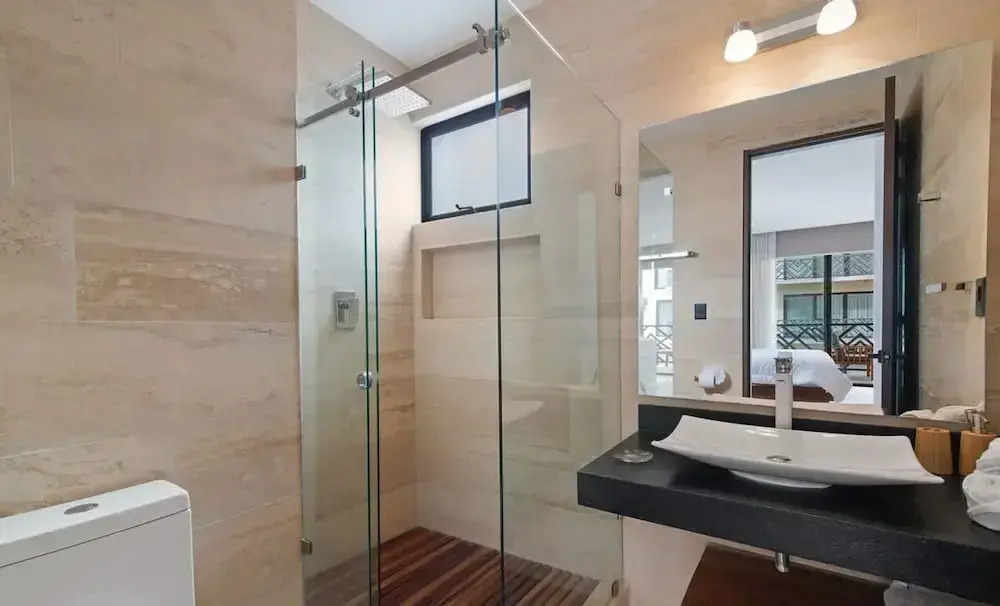 2 BR Apartment with Spacious Loft Close from Beach Zone