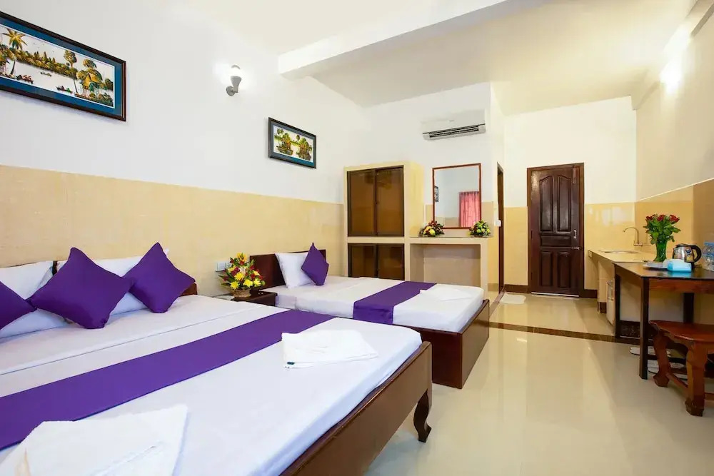 Botoum Hostel
