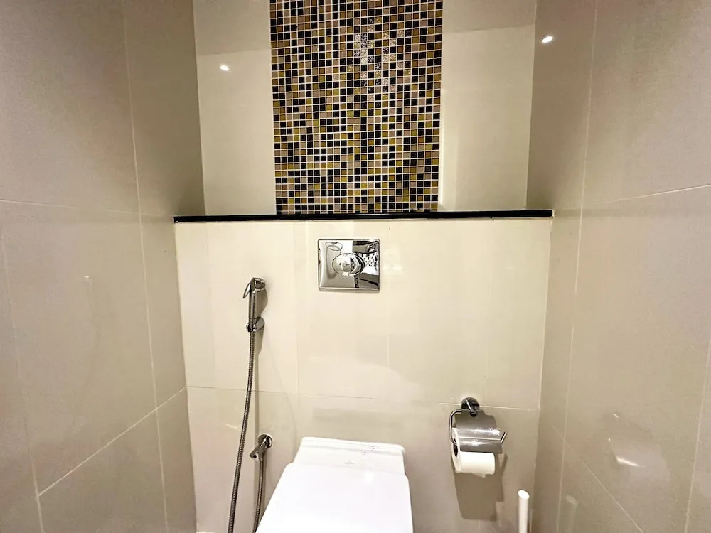 Lux BnB Upper Crest Tower I Skyline Views