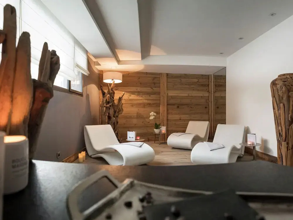 Rustic Apartment With Dishwasher, 150 m. From the Cableway