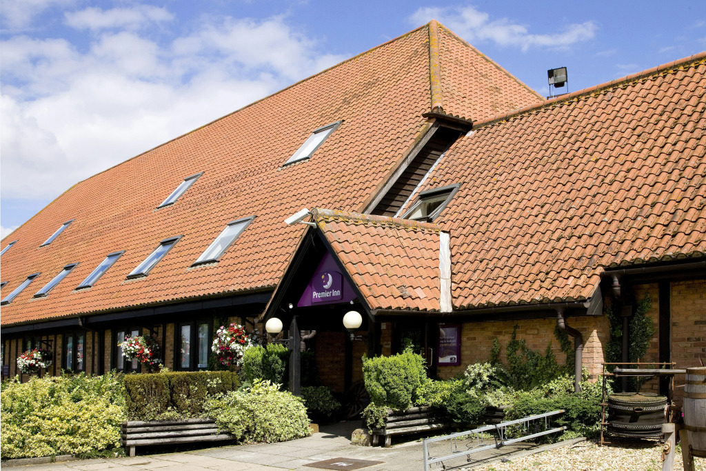 Premier Inn Milton Keynes South