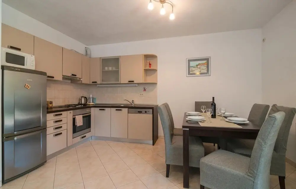 Beautiful Apartment in Supetar With 2 Bedrooms and Wifi