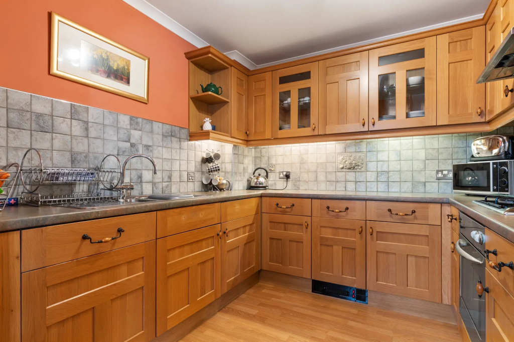 Arcadia House - Lovely Apartment Close to Beaches Harbour and Town Centre