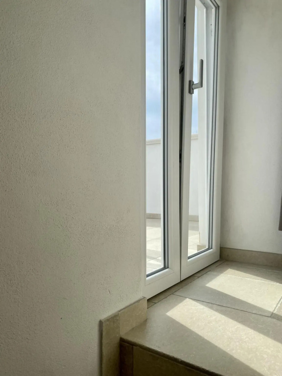 3 people, 1 bathroom, suitable for couples, central location, private terrace-Terrazza Cavour