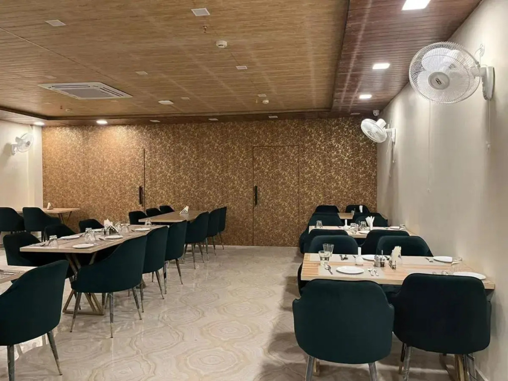 HOTEL KAVANA