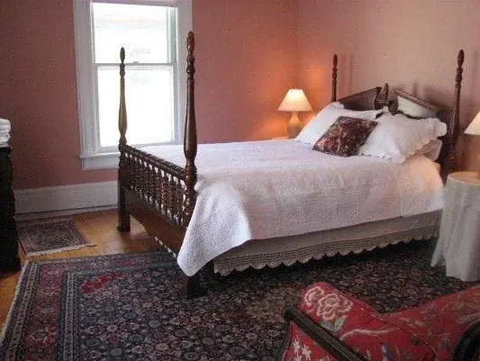 Estabrook House