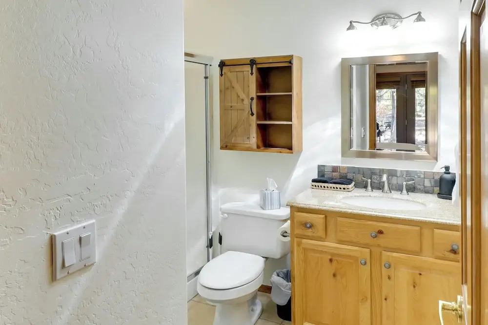 Large Yard, Patio + Gas Grill: Show Low Cabin
