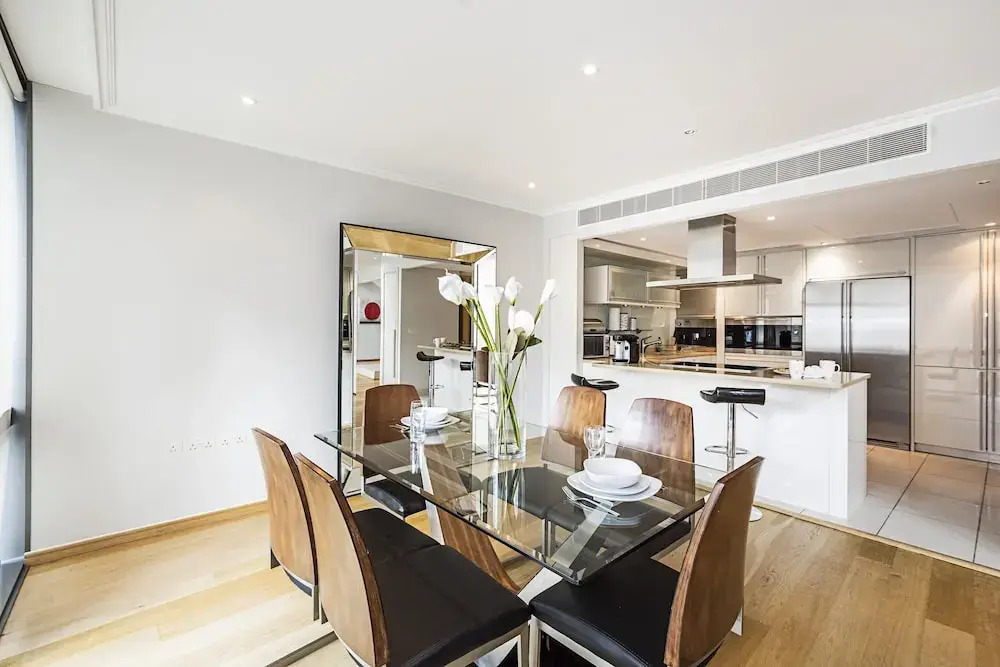 Stunning Spacious 3 Bed Apartment