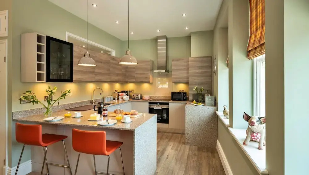 Elegant Apartment in Buxton, No Deposit