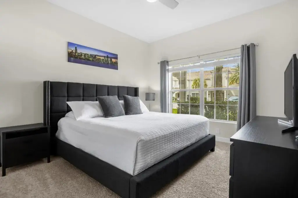 4 Bedrooms 3 Bathrooms Storey Lake 3135 Pp