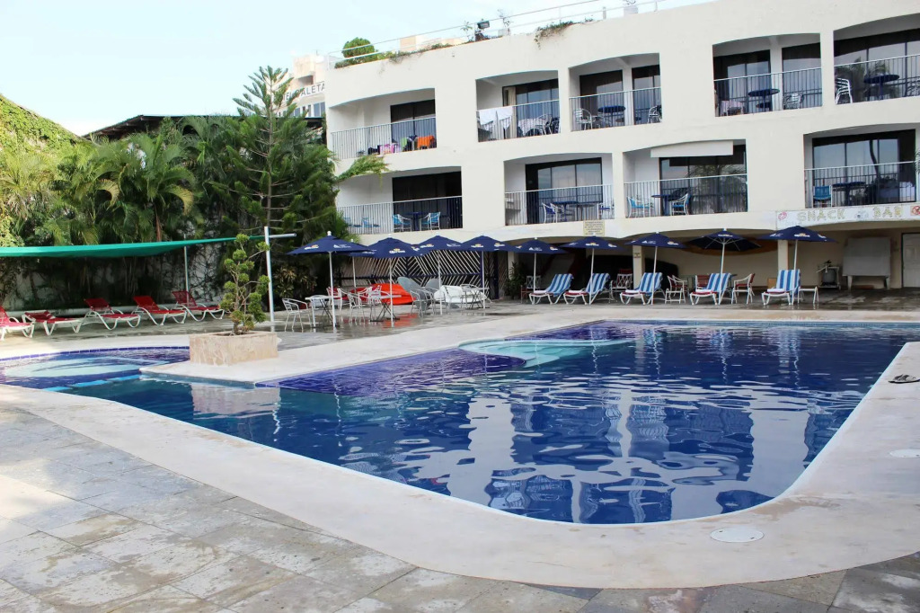 Acamar Beach Resort