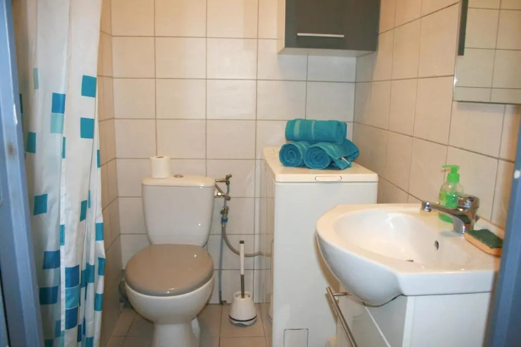 Studio avec terrasse et wifi a Canet en Roussillon