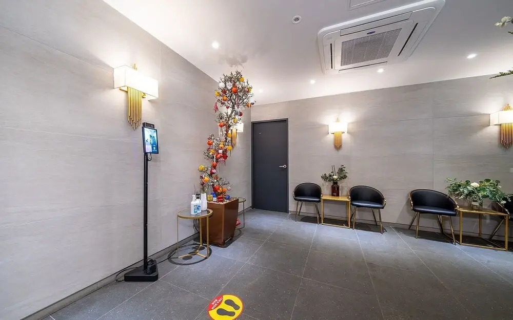 Cheonan Noblesse Hotel(천안 노블레스호텔)