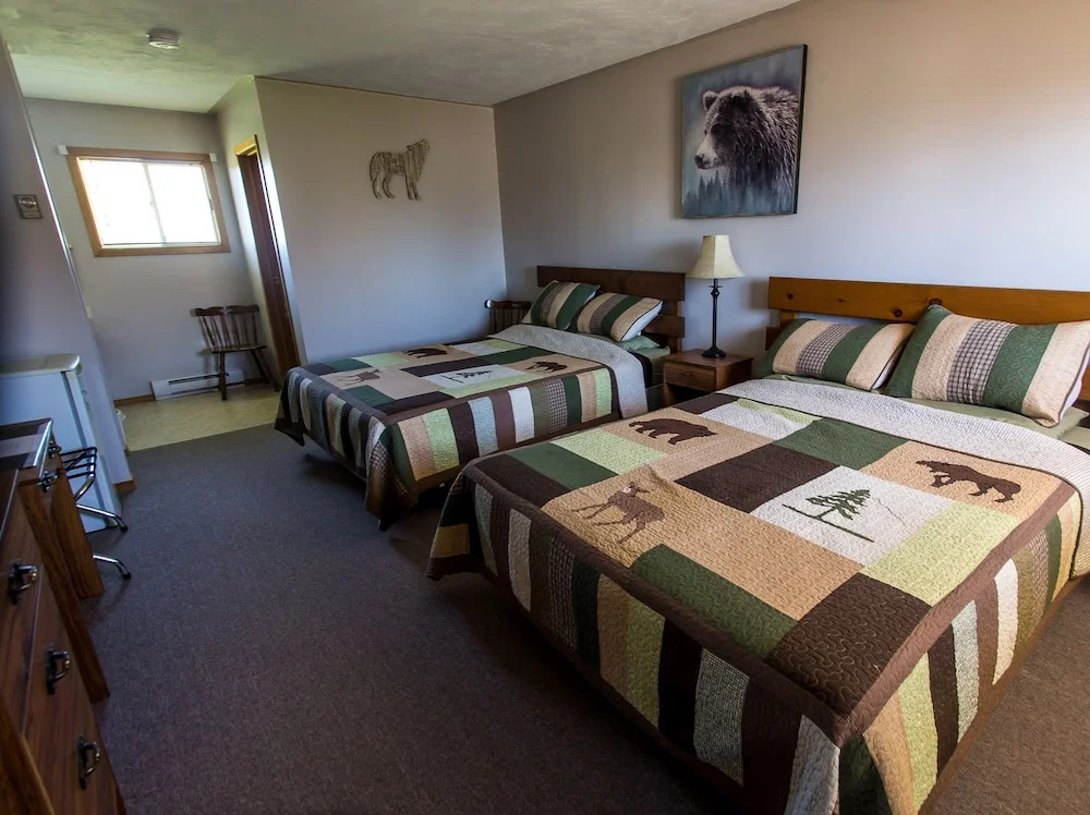Bear Tracks Inn