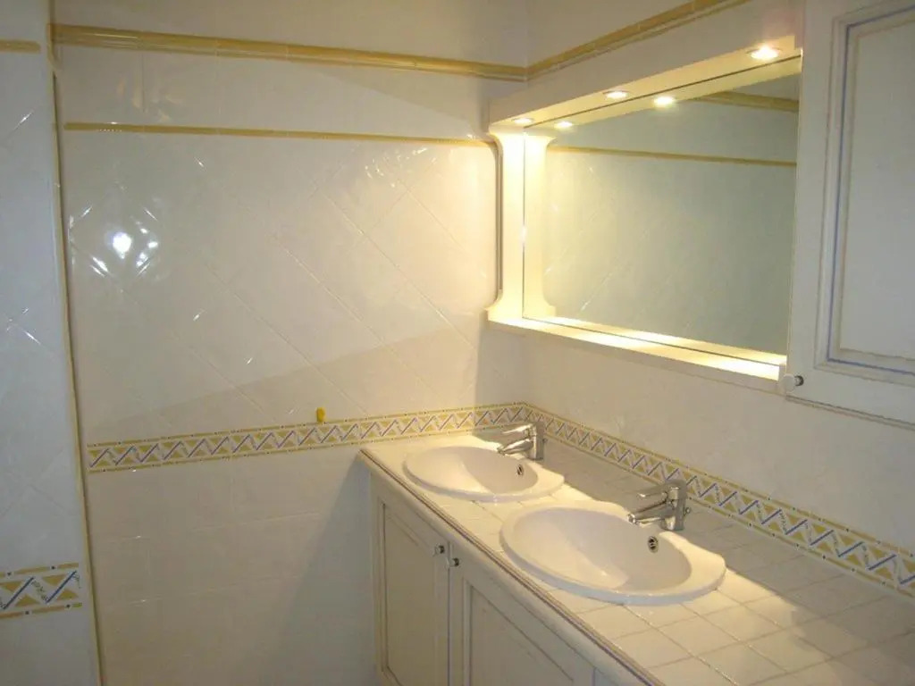 Appartement Cavalaire-sur-Mer, 3 pièces, 6 personnes - FR-1-100-212