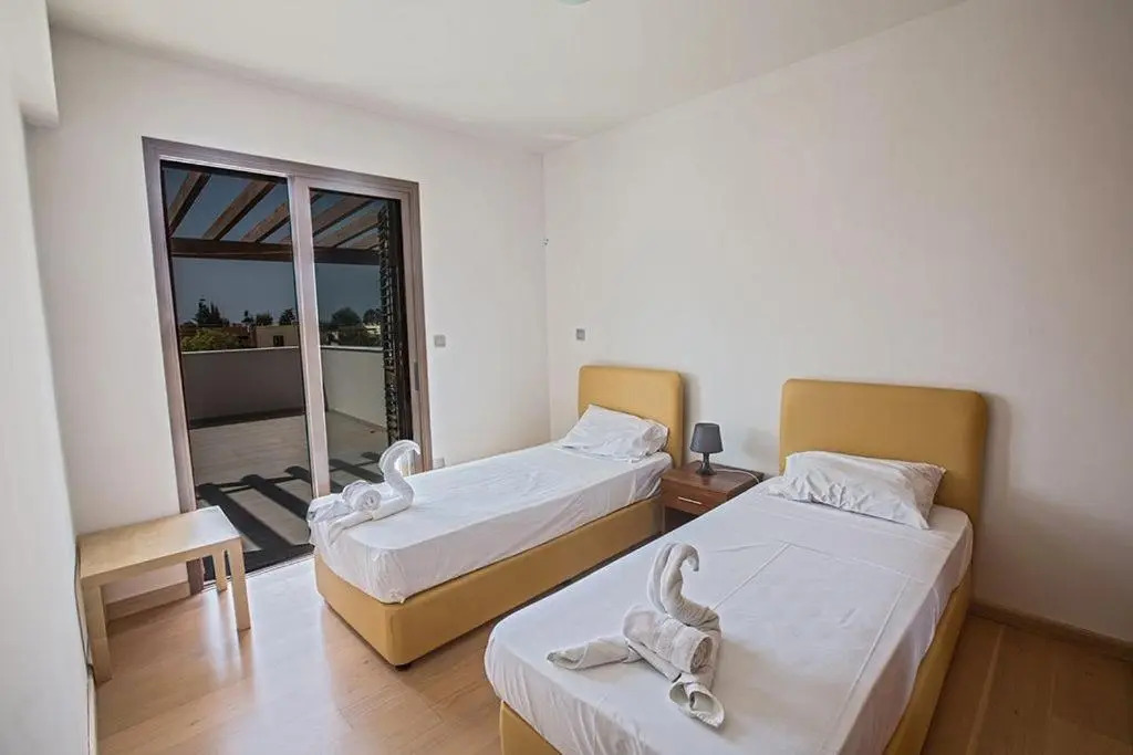 Villa Petreris Enas - Stunning 3 Bedroom Central Ayia Napa Villa With Pool