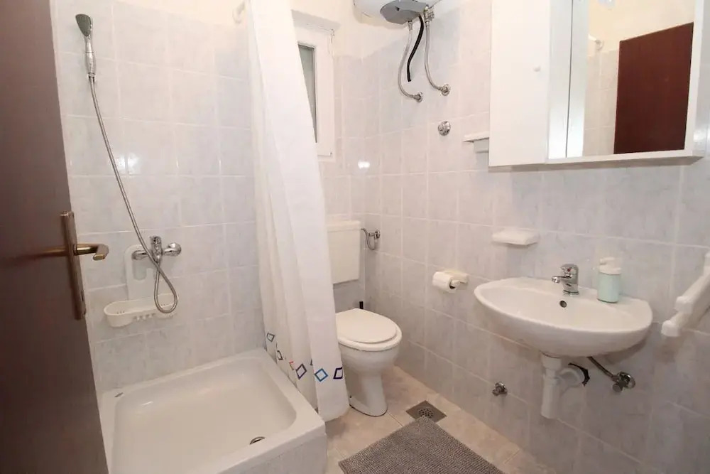 Uga2 - 70m From the Beach - A2-prizemlje